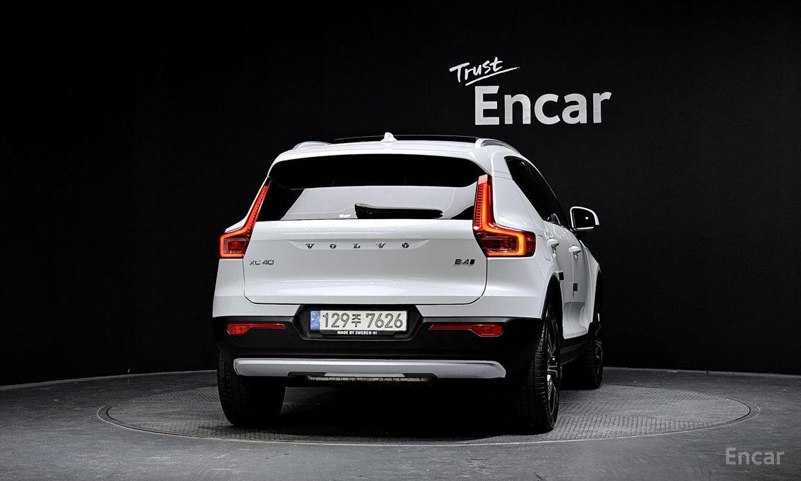 Volvo XC40B4 Inspiration №5