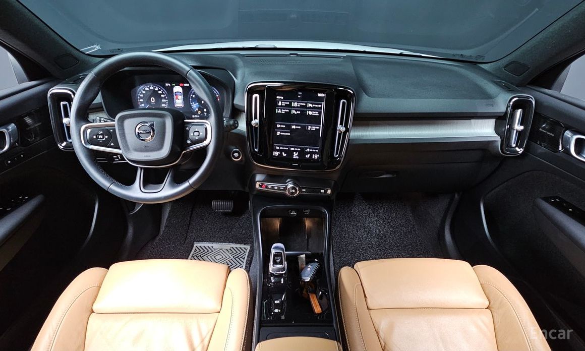 Volvo XC40B4 Inspiration №8