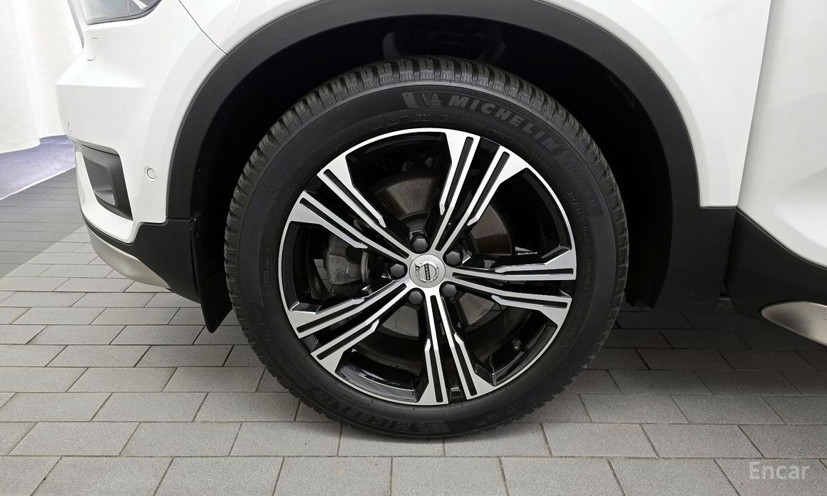 XC40B4 Inspiration 6