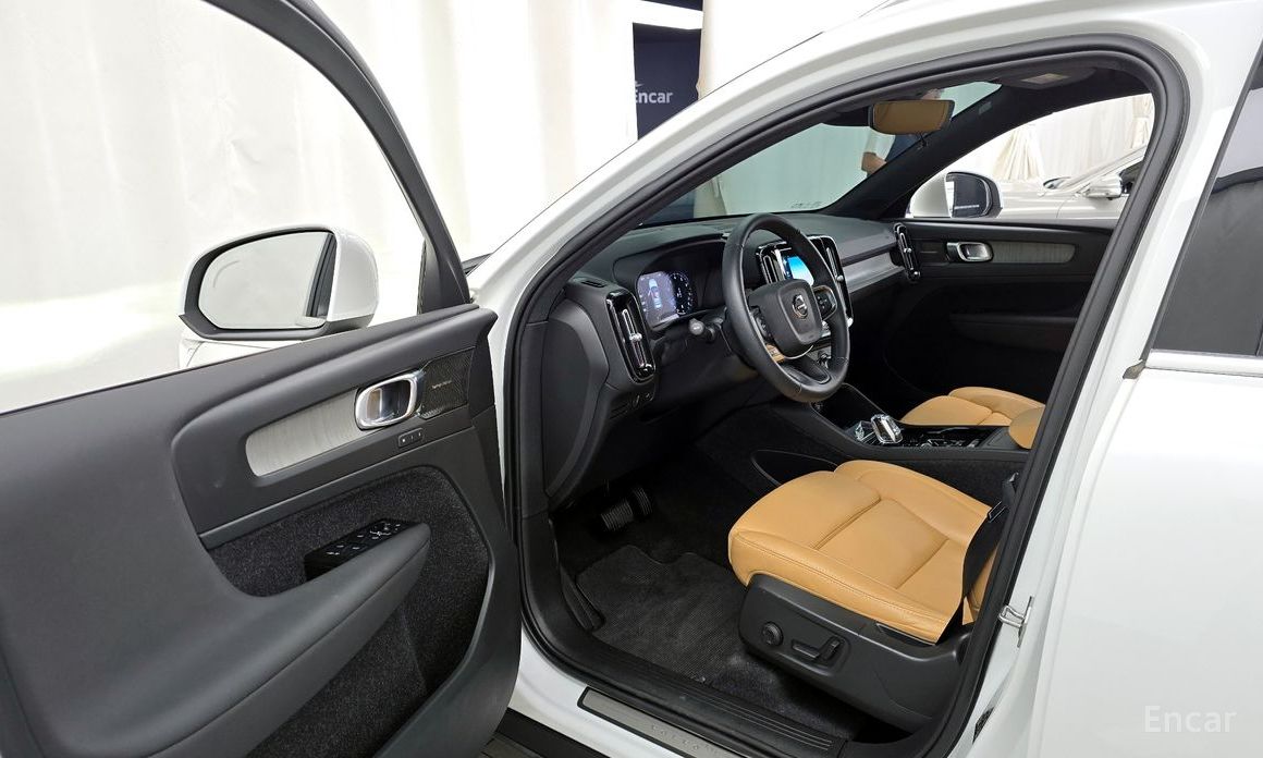 XC40B4 Inspiration 11