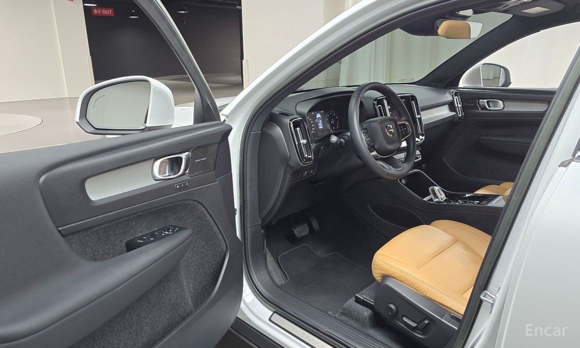 XC40B4 Inspiration 11