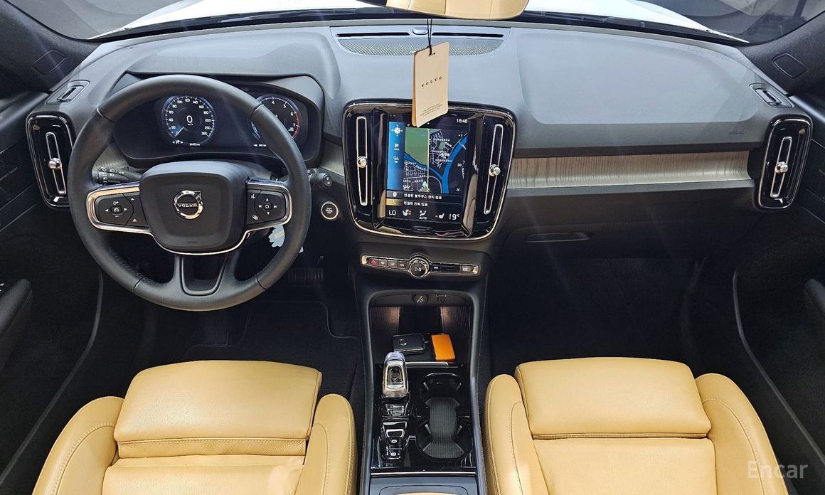 Volvo XC40B4 Inspiration №8