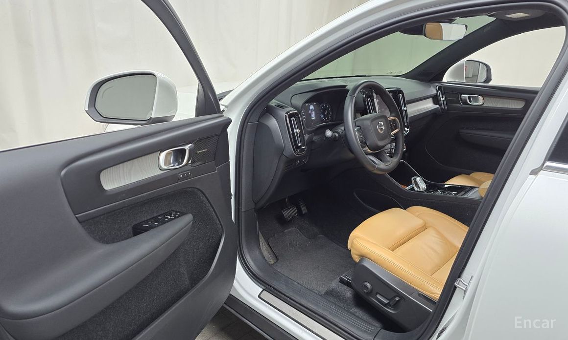XC40B4 Inspiration 11