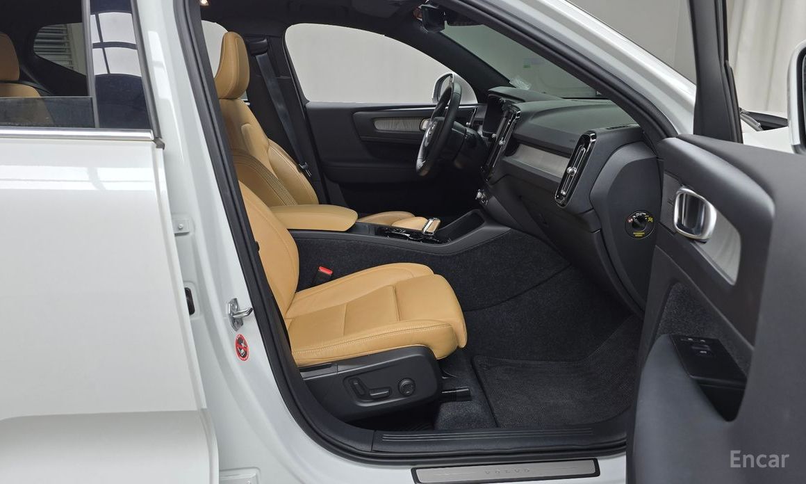 XC40B4 Inspiration 12