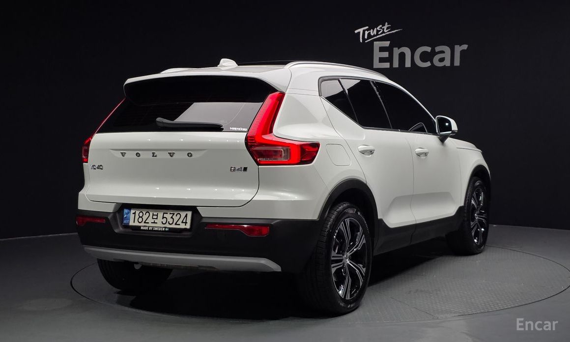 Volvo XC40B4 Inspiration №3