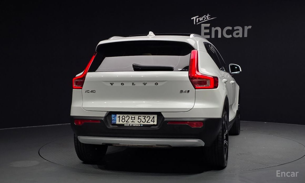 Volvo XC40B4 Inspiration №5