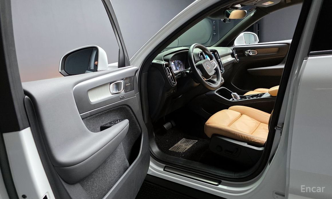 Volvo XC40B4 Inspiration №11