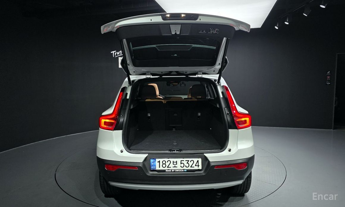Volvo XC40B4 Inspiration №21