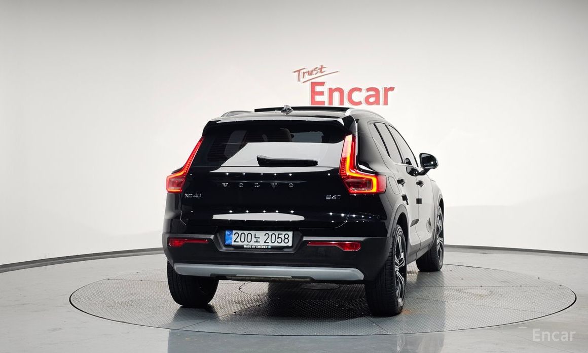 Volvo XC40B4 Inspiration №4