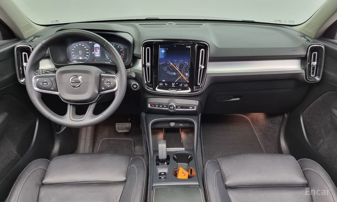 XC40B4 Momentum 8
