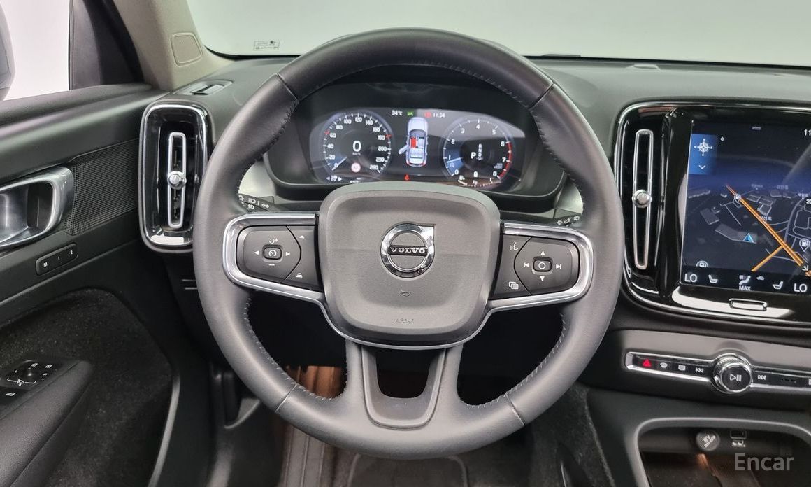 XC40B4 Momentum 14