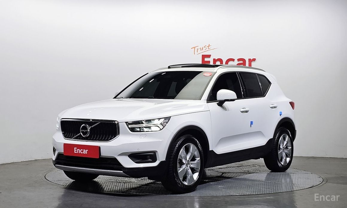XC40B4 Momentum 2
