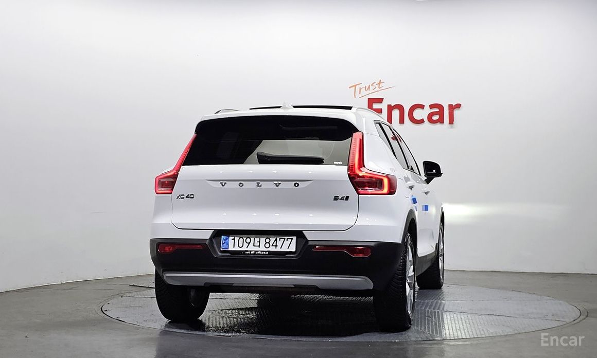 XC40B4 Momentum 5
