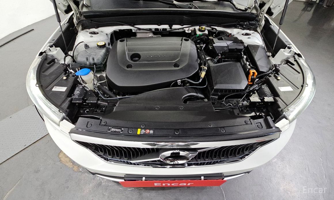 XC40B4 Momentum 7