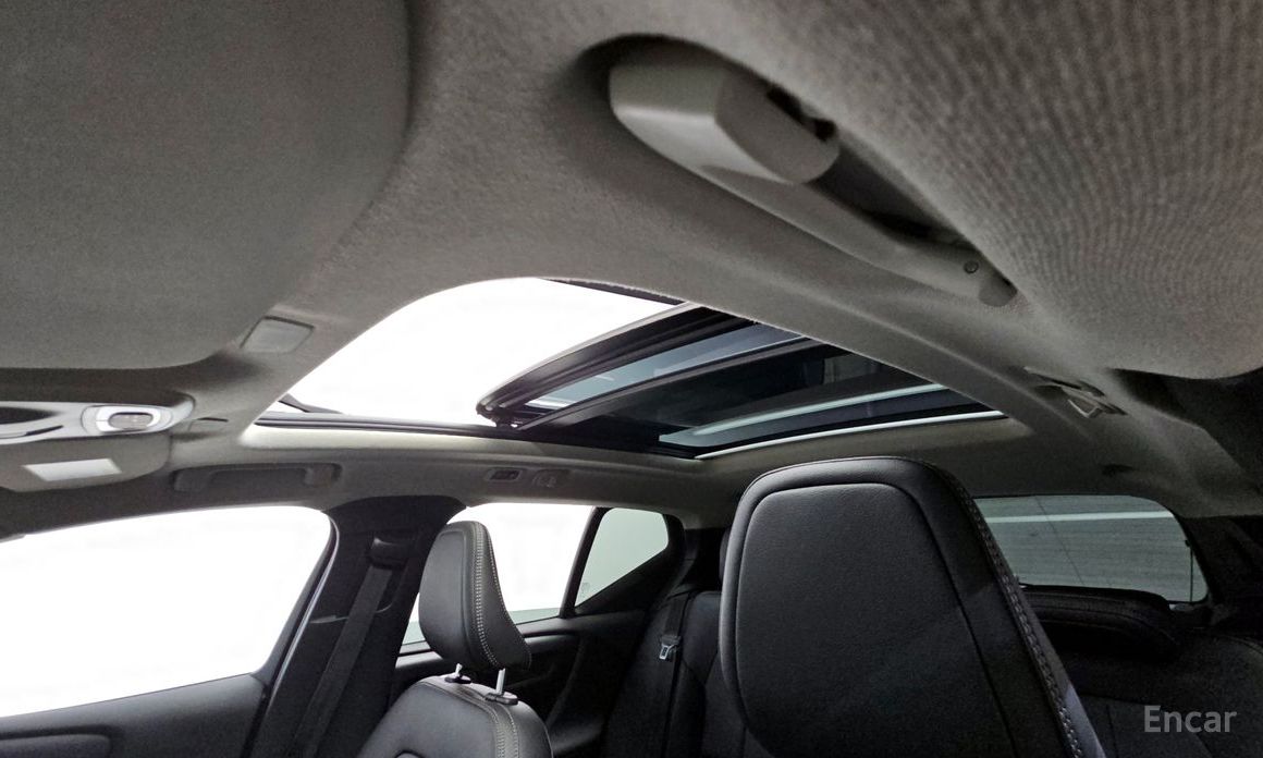 XC40B4 Momentum 20