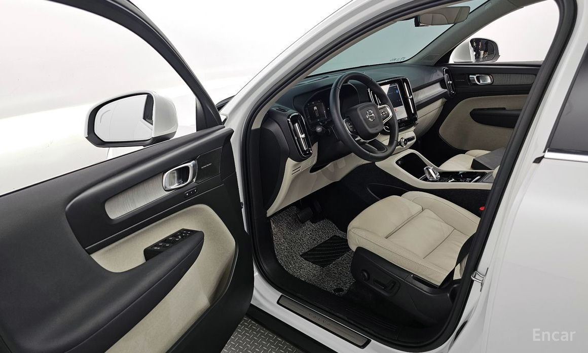 XC40B4 Ultimate Bright 12