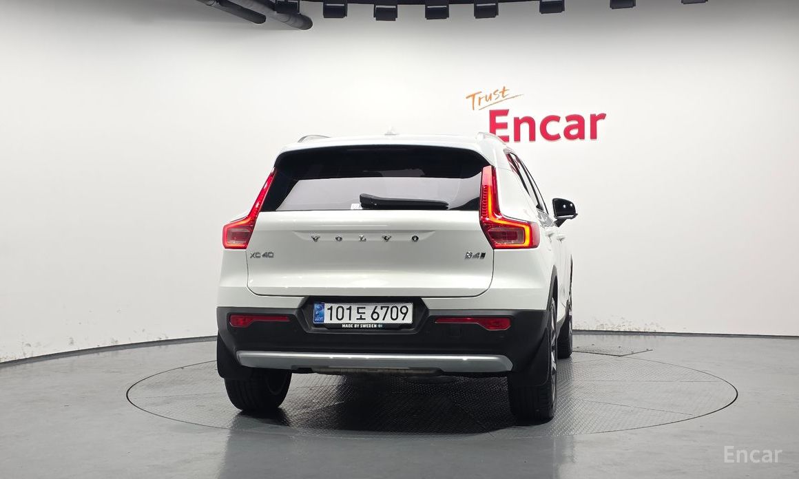 Volvo XC40B4 Ultimate Bright №5