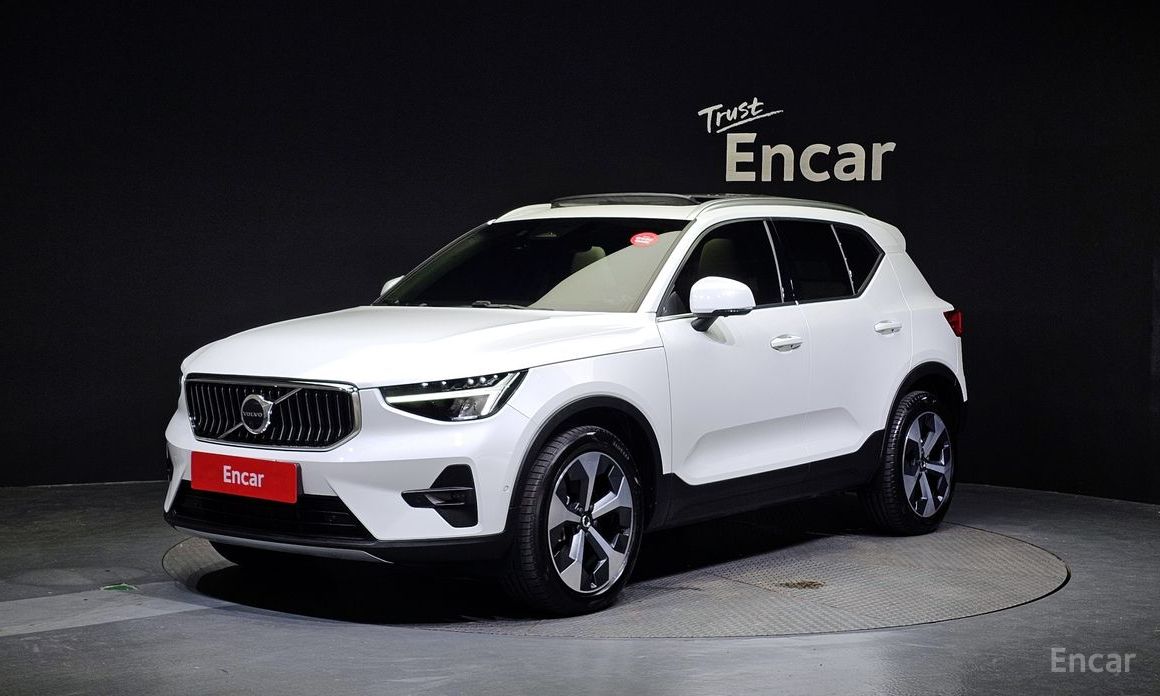Volvo XC40B4 Ultimate Bright №4