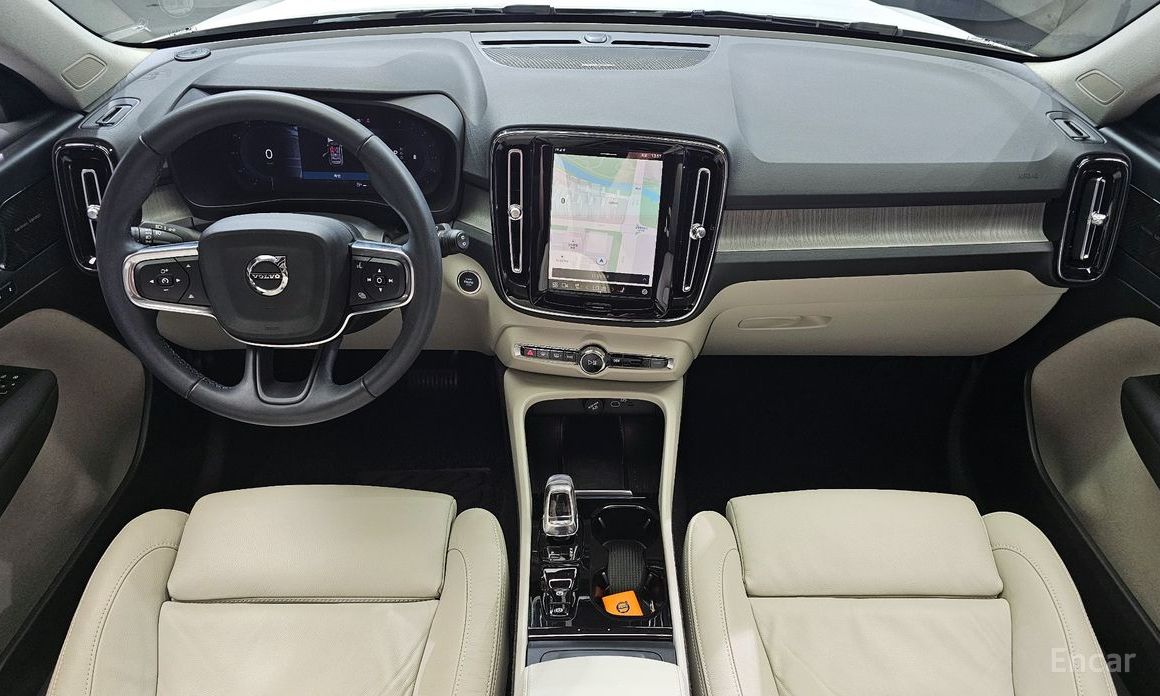 Volvo XC40B4 Ultimate Bright №8