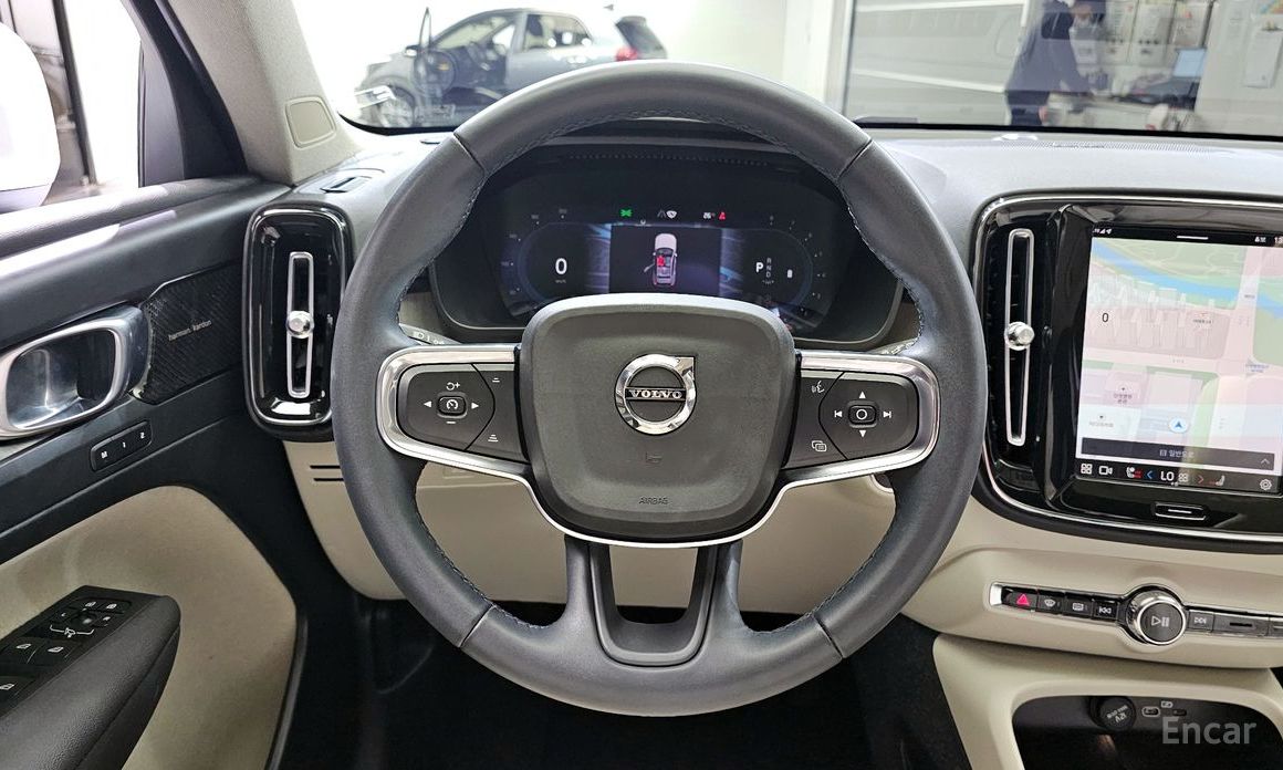 Volvo XC40B4 Ultimate Bright №14