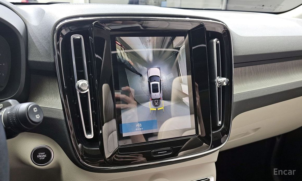 Volvo XC40B4 Ultimate Bright №16