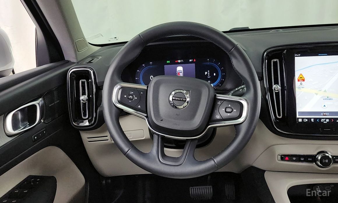 Volvo XC40B4 Ultimate Bright №14