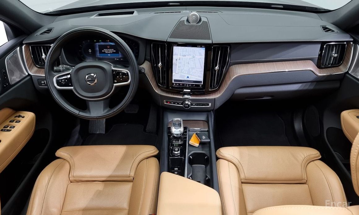 XC60 2nd Generation B5 Inspiration 8