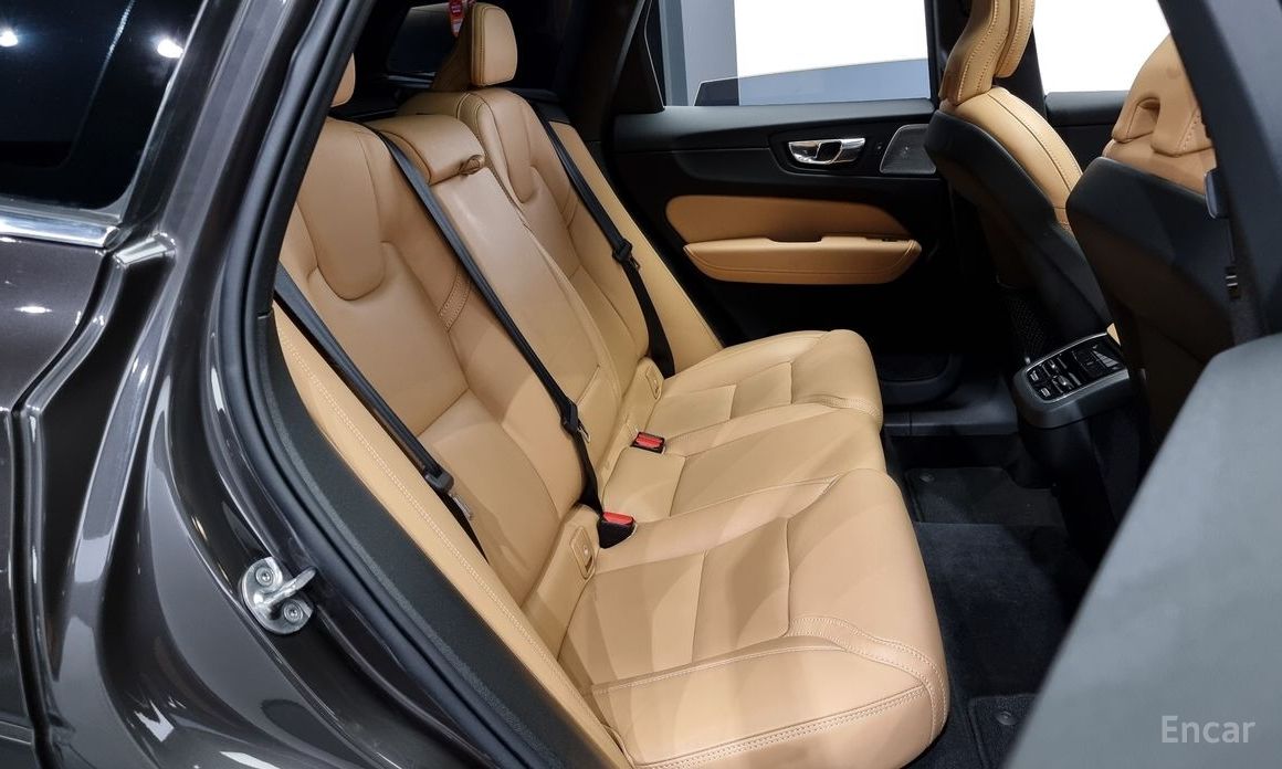 XC60 2nd Generation B5 Inspiration 13