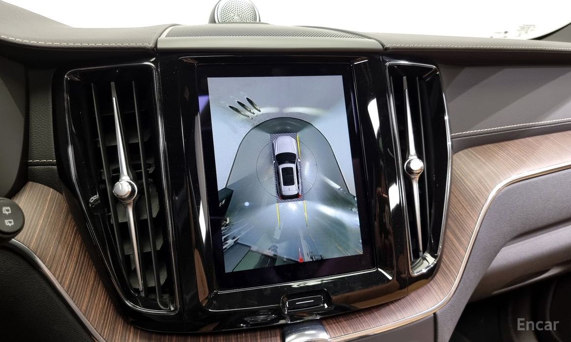 XC60 2nd Generation B5 Inspiration 16
