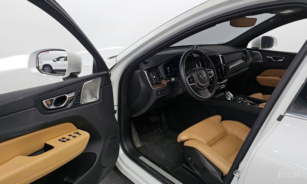 XC60 2nd Generation B5 Inspiration 11