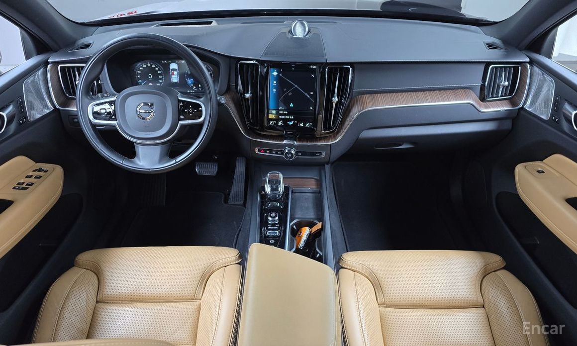XC60 2nd Generation B6 Inspiration 8
