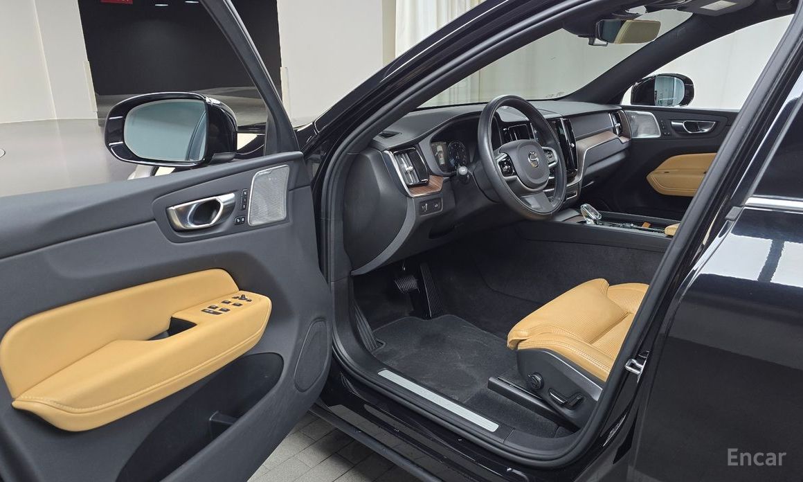 XC60 2nd Generation B6 Inspiration 11
