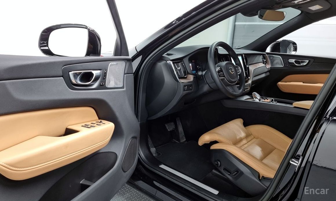 XC60 2nd Generation B6 Inspiration 11
