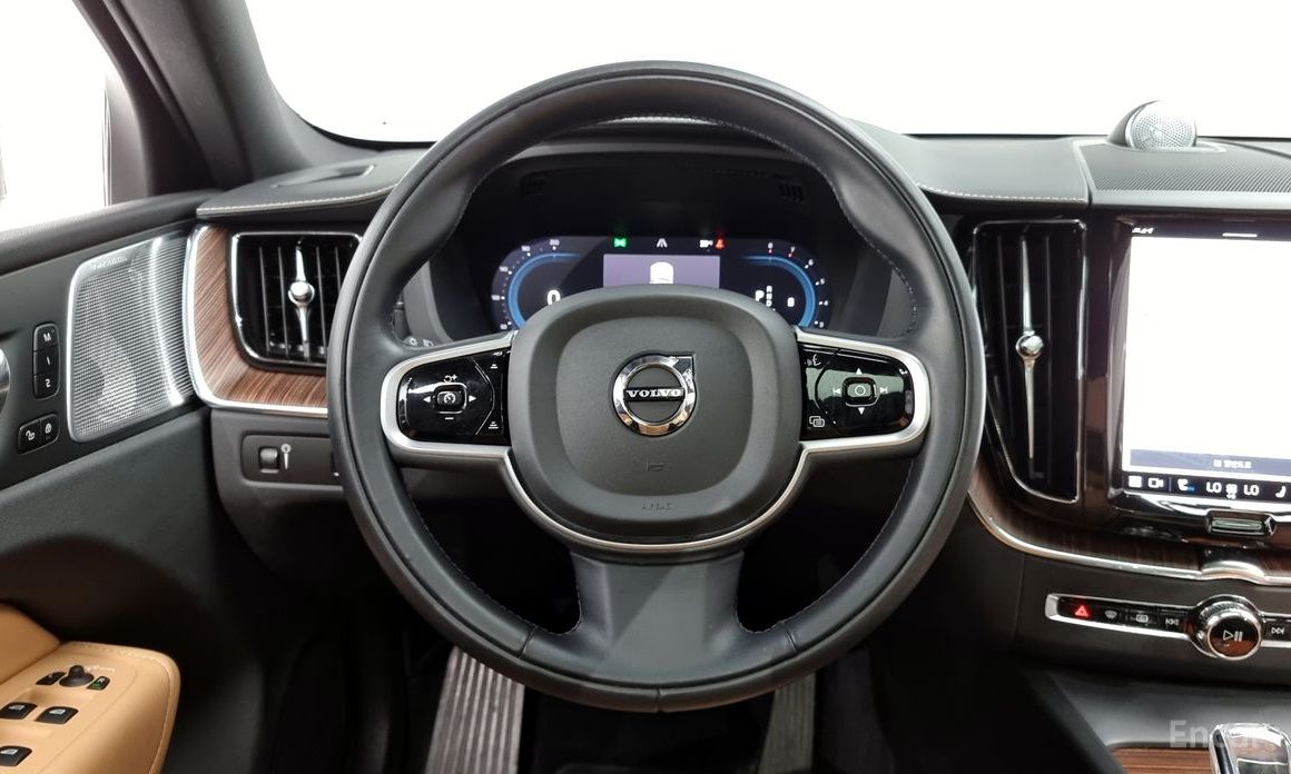 XC60 2nd Generation B6 Inspiration 14