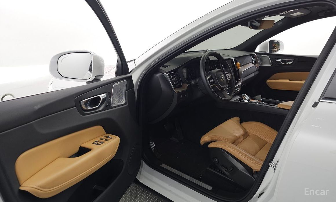 Volvo XC60 2nd Generation B6 Inspiration №11