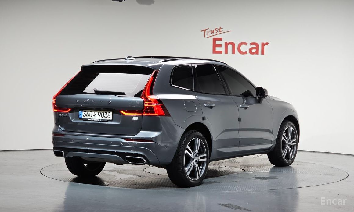 Volvo XC60 Second Generation T8 R-Design №2
