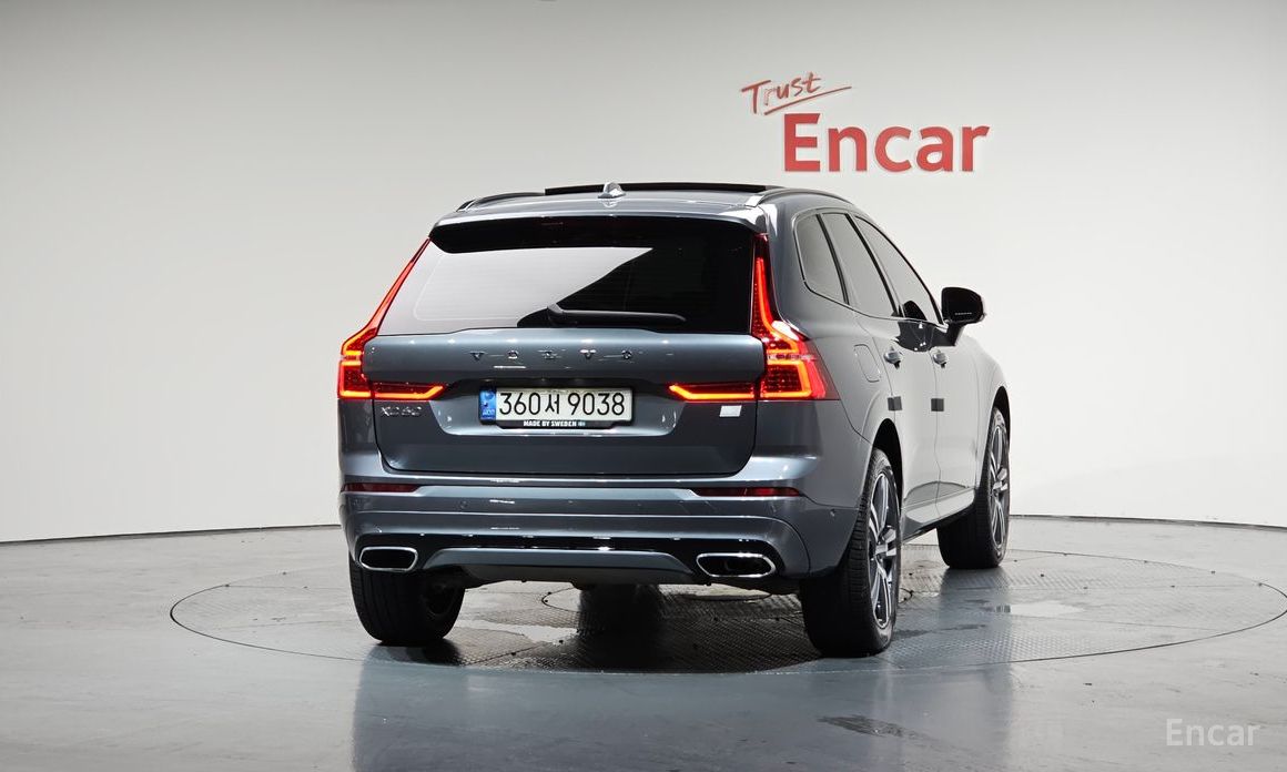 Volvo XC60 Second Generation T8 R-Design №4