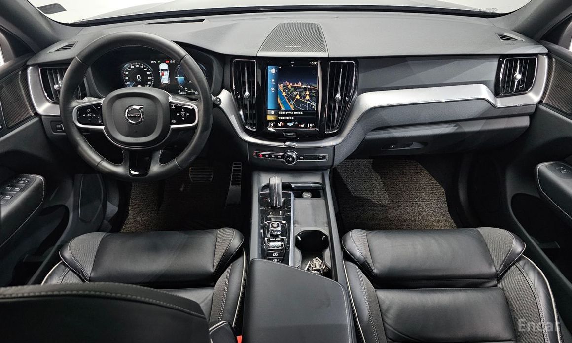 Volvo XC60 Second Generation T8 R-Design №7