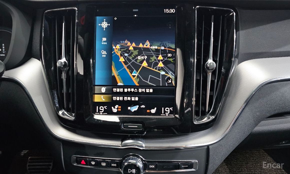 Volvo XC60 Second Generation T8 R-Design №15