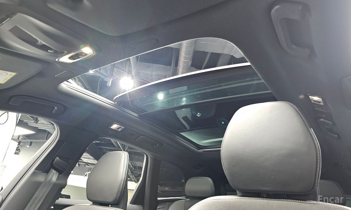 Volvo XC60 Second Generation T8 R-Design №18