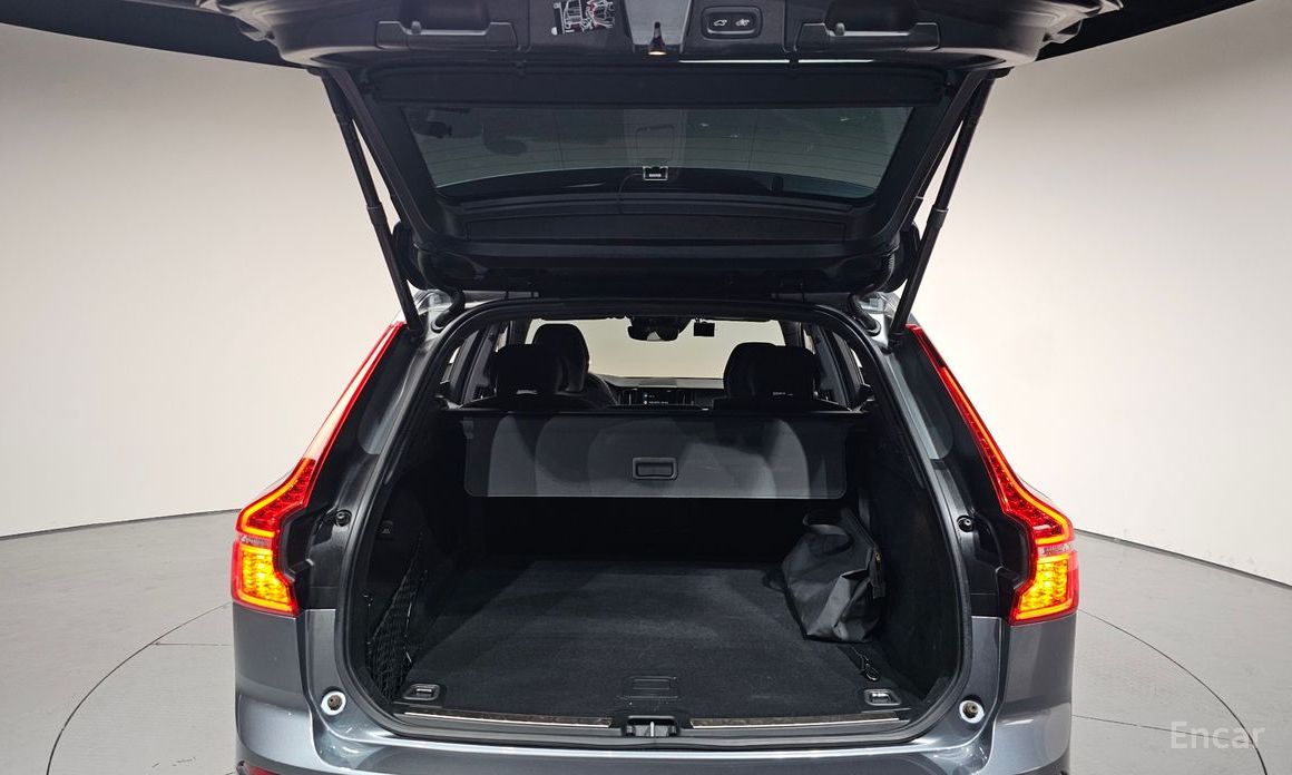 Volvo XC60 Second Generation T8 R-Design №20