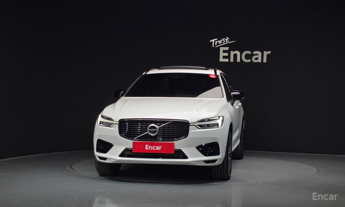 Volvo XC60 Second Generation T8 R-Design №4