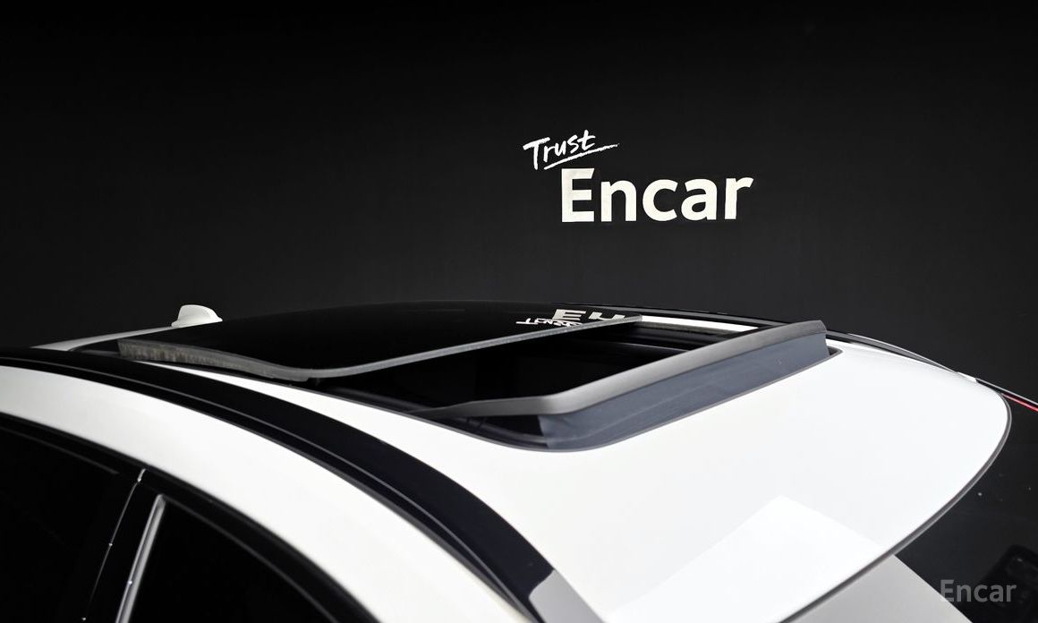 Volvo XC60 Second Generation T8 R-Design №21