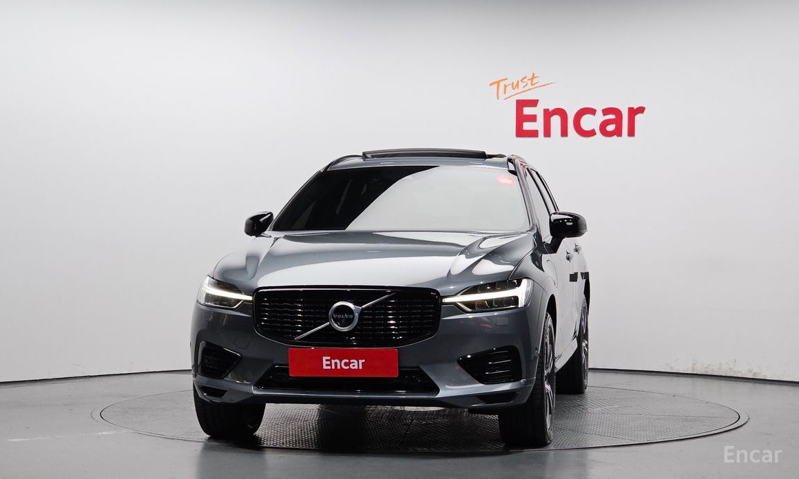 Volvo XC60 Second Generation T8 R-Design №4