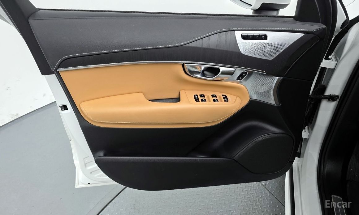 Volvo XC90 2nd Generation T8 Ultimate Bright Hybrid №20