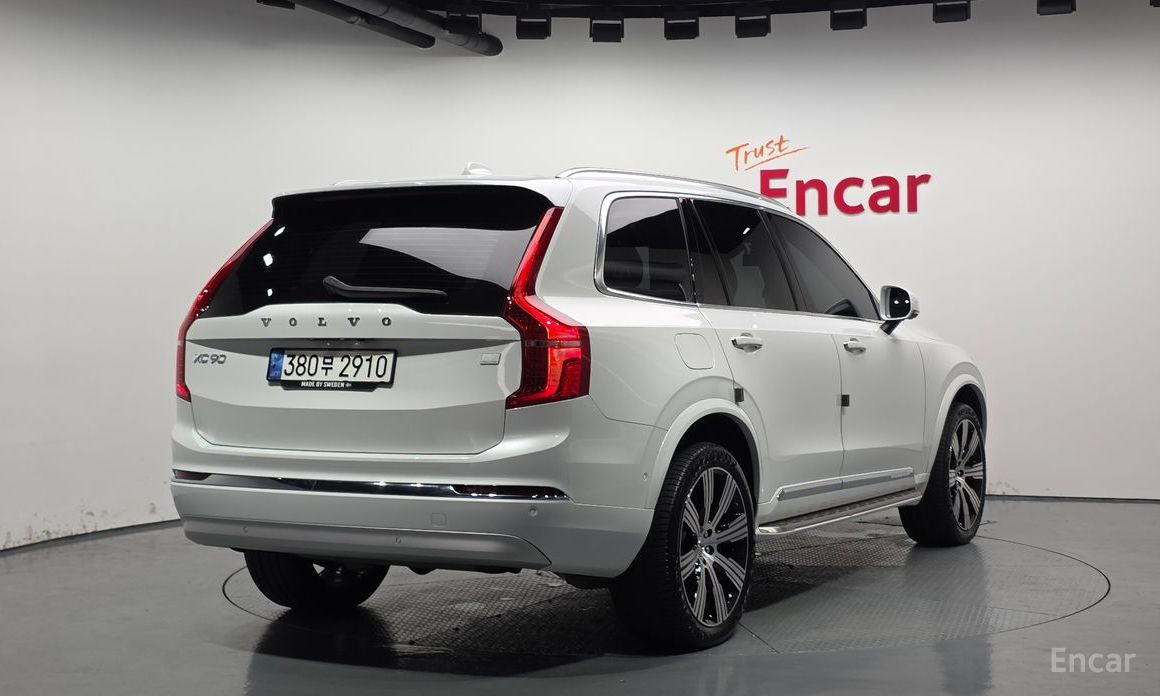 XC90 2nd Generation T8 Ultimate Bright Hybrid 3