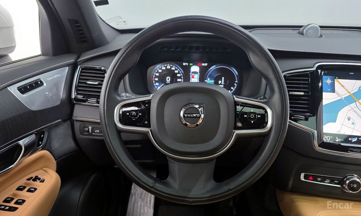 XC90 2nd Generation T8 Ultimate Bright Hybrid 14