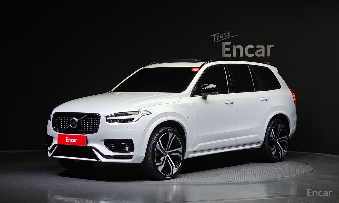 XC90 Second Generation T8 R-Design Hybrid 2