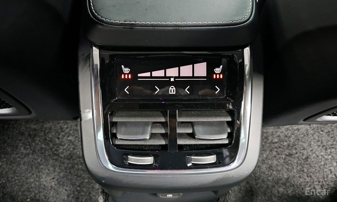 XC90 Second Generation T8 R-Design Hybrid 19