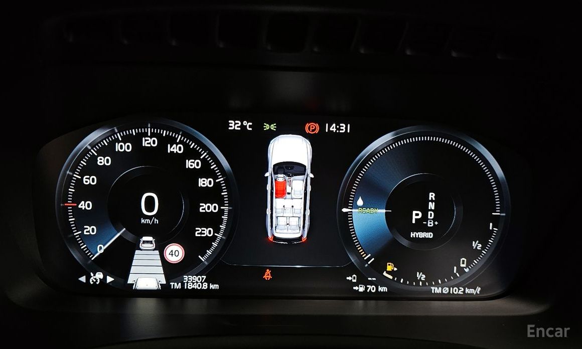 Volvo XC90 Second Generation T8 R-Design Hybrid №9